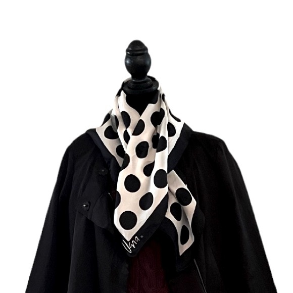 VTG 1960s-1970s Vera Neumann Polka Dot Scarf COLLECTIBLE & LIKE NEW CONDITION - Picture 1 of 6